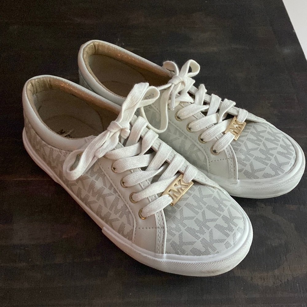 Michael Kors Little Girls Ima Rebel Jac Monogram Sneaker